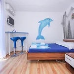 Peaceful With Style - Two Bedroom Bedroom Appartamento